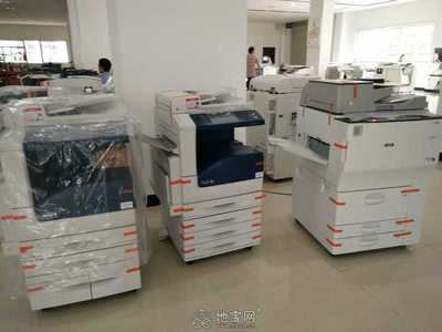 專業電腦與辦公設備維修服務，價格透明，加粉僅40元起